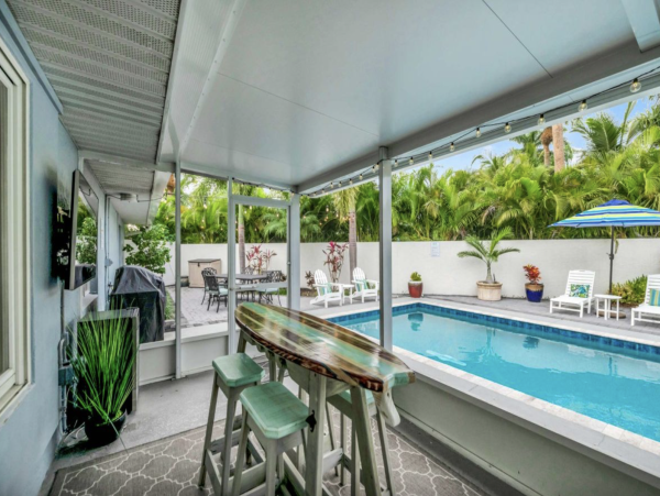 Lido Key Vacation House with Pool Near St. Armands Circle